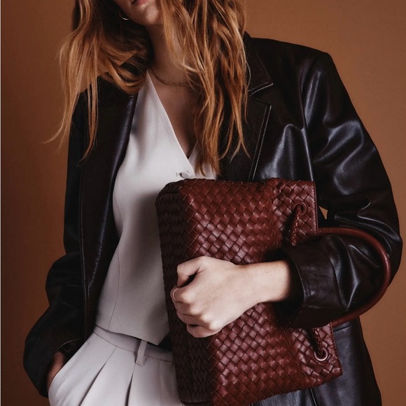 Quince Woven Leather Shoulder Bag - Mauve - Picture 3 of 9